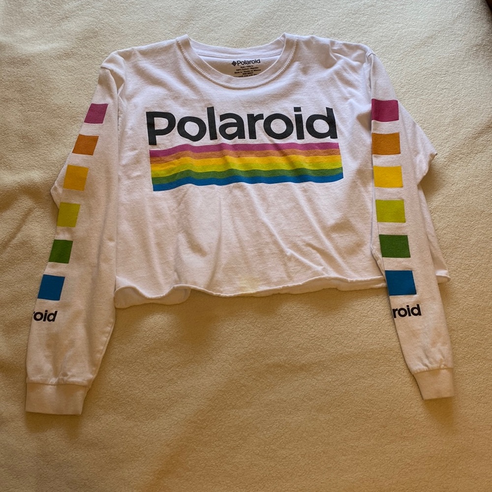 White cropped polaroid shirt